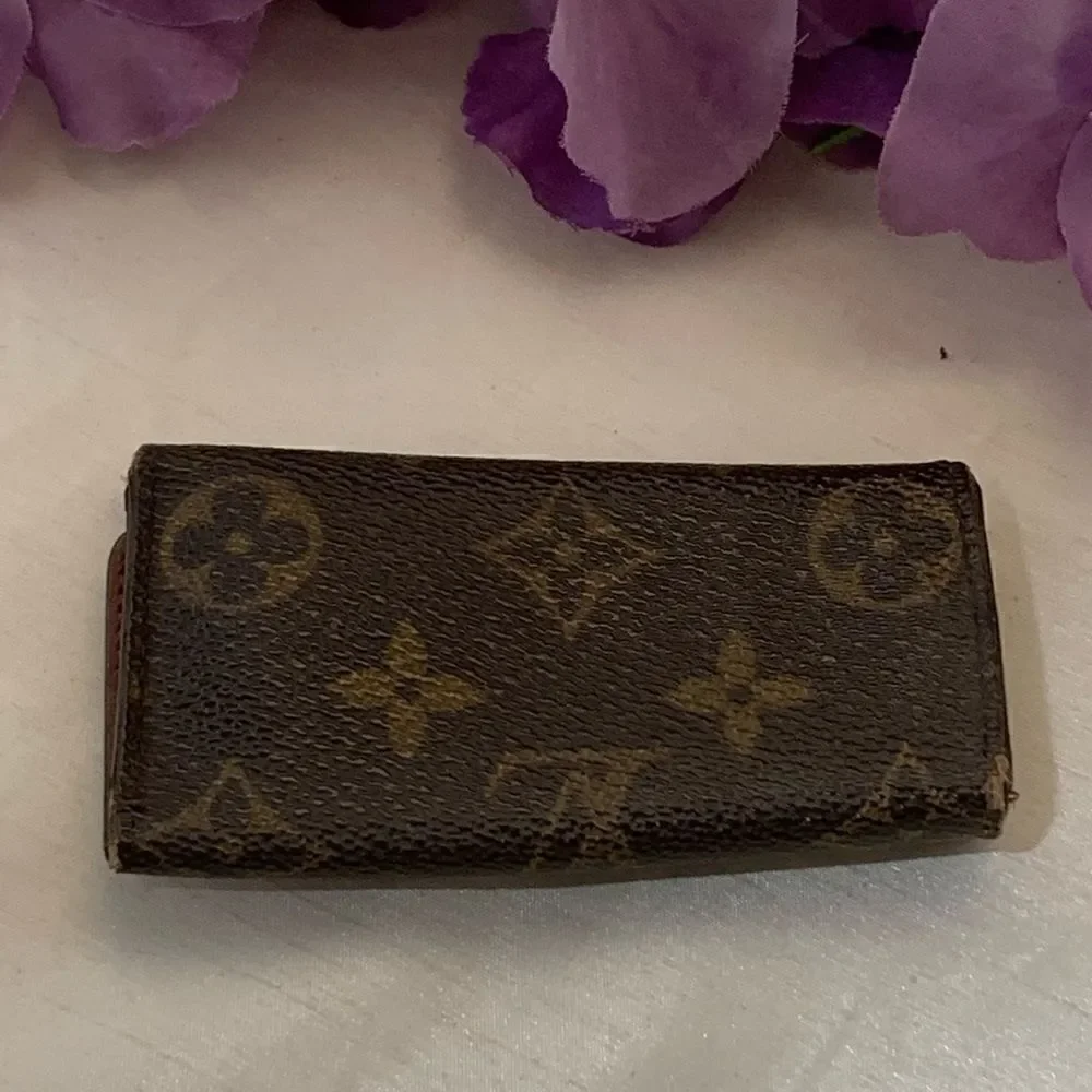 Authentic Louis Vuitton Monogram 4 Key Wallet - Picture 2 of 8